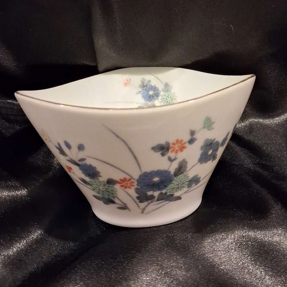 Otagiri Floral High Low Porcelain Bowl
